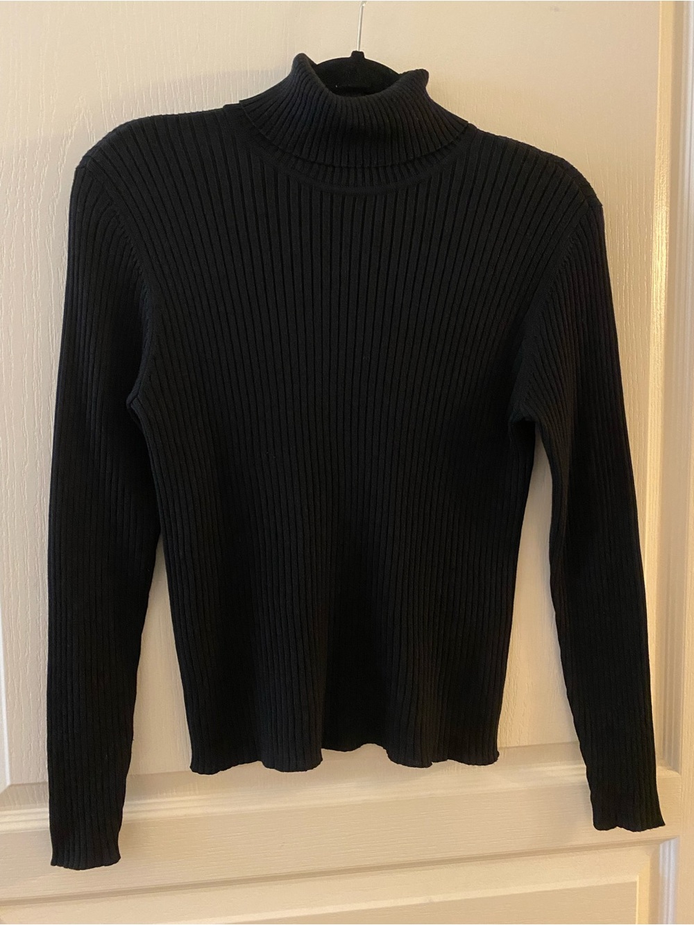 VINTAGE Women’s Silk & Cotton Ribbed Knit Turtleneck in Black - M